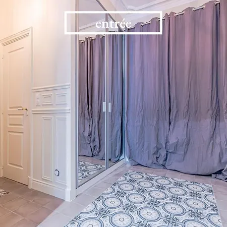 La Cour Doree Apartment