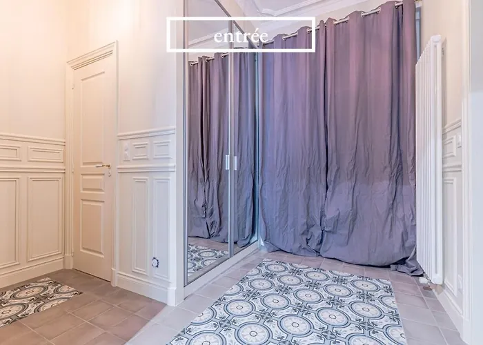 La Cour Doree Apartment